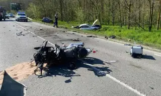 Нови данни: Моторист от Румъния е загинал, а петима души са пострадали при катастрофата край Цар Калоян