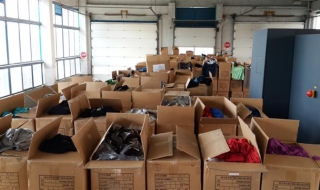 Заловиха над 55 хиляди дрехи менте