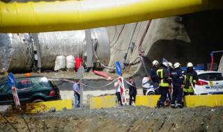 Живи са работниците, затрупани в тунел "Железница" (ВИДЕО)