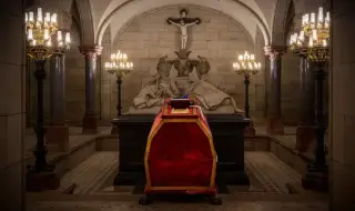 Пристигат тленните останки на цар Фердинанд 