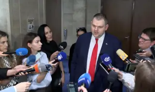 Пеевски заплаши: Искате ли и аз да блокирам НС? Аз съм гарант за демокрацията ВИДЕО