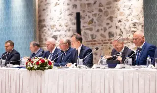 Украйна подготвя проект за мирни преговори с Русия в Истанбул