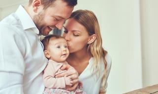 Удивително предложение за брак се случи чрез... бебе 