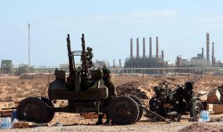 Въоръжена групировка похити петролно находище в Либия