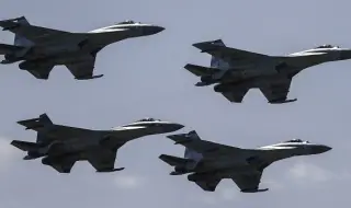 Въздушна мощ! Руският Су-35 има предимство в бой пред изтребителите на НАТО
