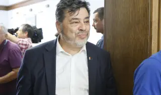 Велислав Величков: Румен Радев да каже подкрепя ли думите на Антон Кутев за "нашето НС"