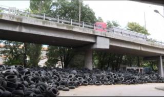 Община Варна трупа хиляди автомобилни гуми под Аспаруховия мост