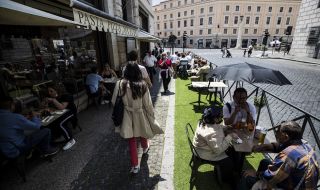 Кафе с кроасан в Рим излиза по-евтино от София