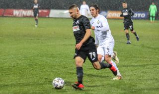 В Левски вдигат двама за мача срещу Черно море