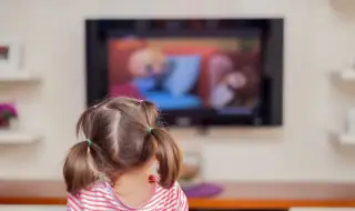 Ценни съвети: Как децата да гледат безопасно телевизия?