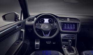 Цифрови сензорни панели вместо бутони и контролни прибори за новия Volkswagen Tiguan