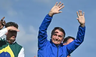 Поставиха под домашен арест бившия бразилски президент Жаир Болсанаро