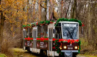 Коледен трамвай на Електрохолд потегли в столицата