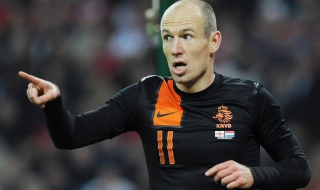 Робен: Ще занеса DVD от мача с Англия в Германия