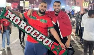   Нападател на Левски празнува успеха на Мароко по улиците на Маракеш