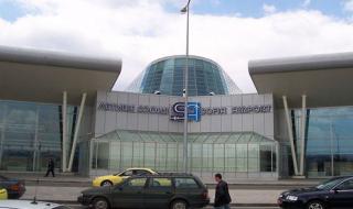 Бурята снощи отклонила полети от летище София за кацане в Букурещ