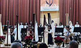 Ангелогласната арфа - коледен благотворителен концерт на класовете по арфа при НМУ „Л. Пипков“