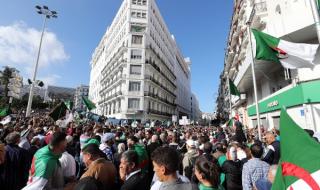 Огромен протест в Алжир