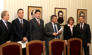 За 7 години да се санират 19 000 сгради