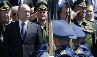65% от руснаците са готови да изпратят близките си на война