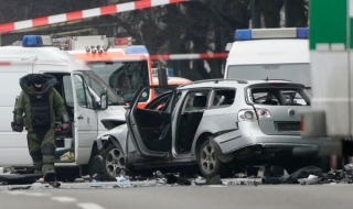 Експлозия на кола в Берлин уби един човек