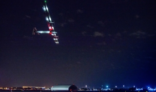 Solar Impulse 2 прелетя Атлантика и кацна в Испания
