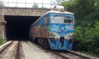 22 пострадали при сблъсък на два влака в тунел край Белград