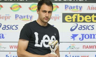 Един от бегълците от Царско село побърза да подпише с друг елитен отбор