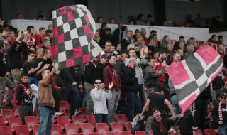 Локо София подкрепи подписка за ремонт на своя стадион