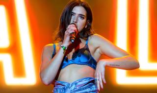 Снимаха Дуа Липа с твърде изрязан бански (СНИМКА)