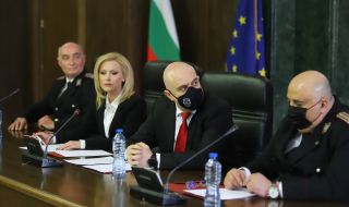 Британският външен министър: Подкрепяме България срещу "враждебните действия на Русия"