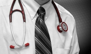 Младеж се престори на лекар, за да си купи кола