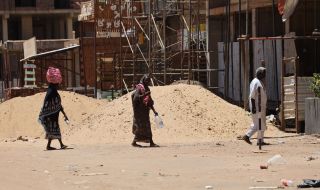Хиляди бягат след неуспешен нов опит за прекратяване на огъня в Судан (ВИДЕО)