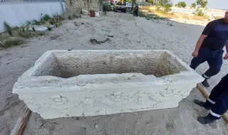 Още не е ясно доколко е автентичен саркофагът, открит във Варна
