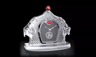 На цената на малък апартамент в София, Bugatti продава настолен часовник
