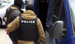 Над 10 задържани при акция на ГДБОП във връзка с разследването на строежа на АМ "Хемус"
