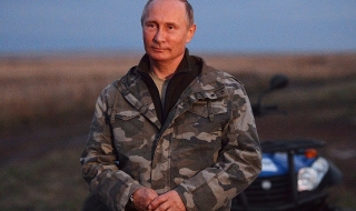 450 рози за рожденика Путин с любов