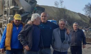 Бойко Борисов се срещна със строители на АМ „Хемус“