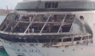 Пожар на борда на круизен кораб евакуира над 2200 пътници