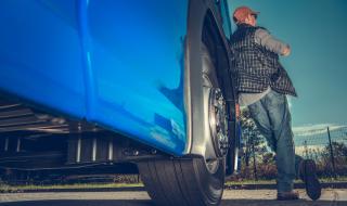 Тираджия направи нещо изумително на пътя (ВИДЕО)