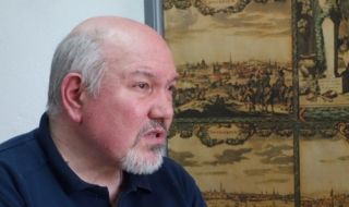 Александър Маринов: Вторият мандат на Румен Радев няма да е по-труден