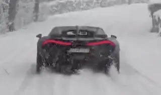 Мате Римац подкара най-новото Bugatti в снежен Загреб (ВИДЕО)