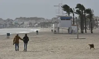 Испания е в критична ситуация след бурята "Леонардо"