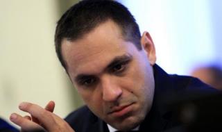 Караниколов: Все повече сектори буксуват