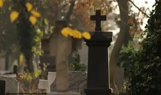 Общинските гробища в София са превърнати в ад
