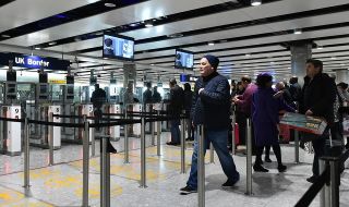 "Хийтроу" отваря терминал за пътници от рискови страни