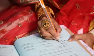 В ОАЕ сключваш брак за 15 минути! Над 10 000 граждански брака регистрирани в Абу Даби
