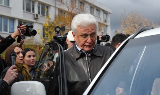 Адвокати тълкуват неявяването на Бисеров в съда