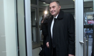 Евгени Диков: Следствието е в клинична смърт