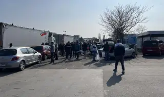 След Варна "Възраждане" блокира и пристанище Бургас - Запад